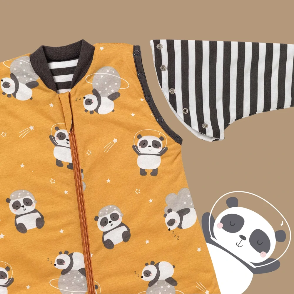 CELOROČNÝ PROTISKLZOVÝ spací vak s odopínateľnými rukávmi a s voľnými nohami „DUPAČKY“ Panda, 100% BAVLNA, 120cm